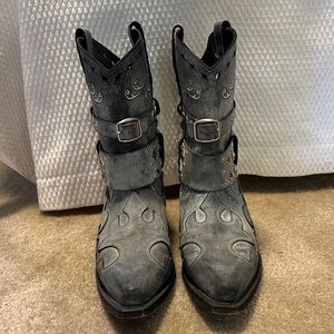 Rockin Country size 7 cowgirl boots! Worn once!